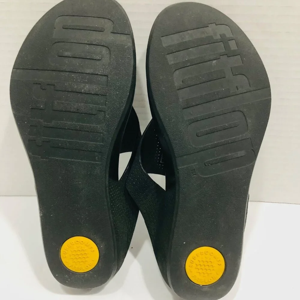 FitFlop Banda Sandals Women 6 Black‎ Leather Perforated Thong Shoe Whimsigoth
